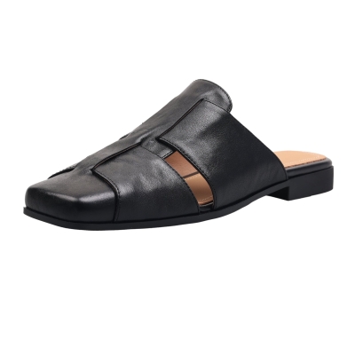 Sandali bassi casual con punta chiusa e traforata, fatti a mano in pelle da donna