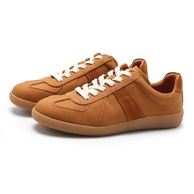 Zapatillas bajas de cuero Army Trainer para mujer en caqui, albaricoque, marr&oacute;n, rosa y beige