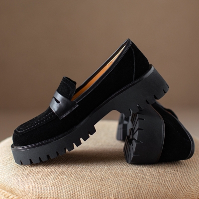 Mocassini con plateau classici fatti a mano, scarpe basse da donna