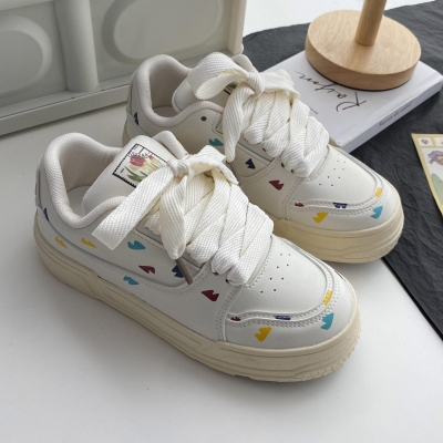 Zapatillas de deporte gruesas y bonitas con cordones y dise&ntilde;o de tulip&aacute;n para mujer