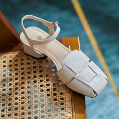 Sandalias de cuero de verano Zapatos de vestir Sandalias cerradas tejidas para mujer