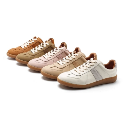 Zapatillas bajas de cuero Army Trainer para mujer en caqui, albaricoque, marr&oacute;n, rosa y beige