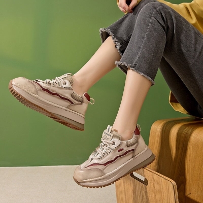 Zapatillas deportivas de plataforma gruesa con dise&ntilde;o de bloques de color para mujer, de piel de vaca, de malla y estilo casual en rojo