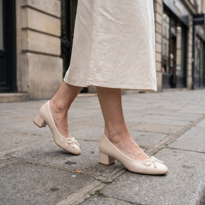 Zapatos elegantes de charol para mujer con lazo de perlas - Tac&oacute;n grueso, dise&ntilde;o c&oacute;modo - N32