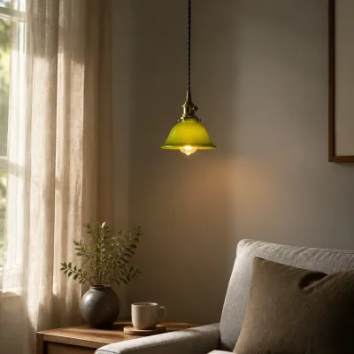 Lampa wisząca z zielonego szkła w stylu vintage