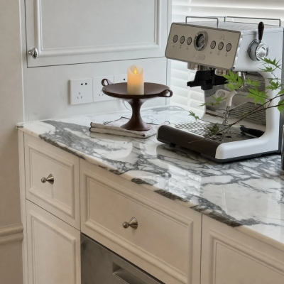 Boutons de meubles sculpturaux en laiton