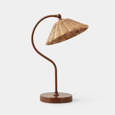 Lampe de table avec abat-jour en rotin tress&eacute; &agrave; la main et structure en m&eacute;tal courb&eacute;