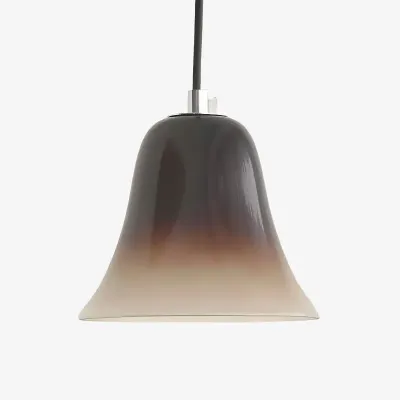 Compacte vintage hanglamp met glazen klokvormig oppervlak