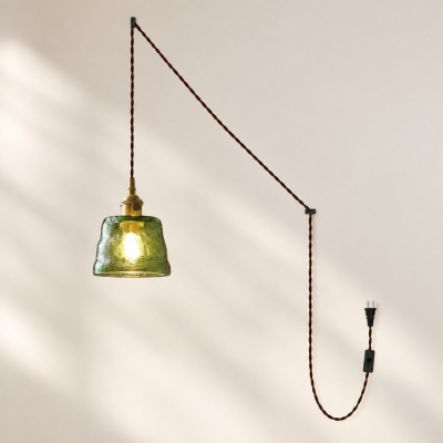 Pendentif en verre moul&eacute; &agrave; brancher