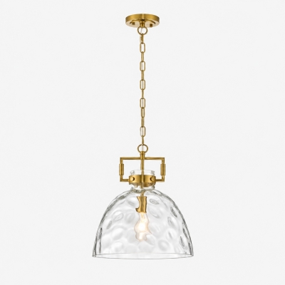 Moderne Pendelleuchte aus geh&auml;mmertem Glas mit minimalistischem Metalldesign &ndash; ideal f&uuml;r K&uuml;cheninseln