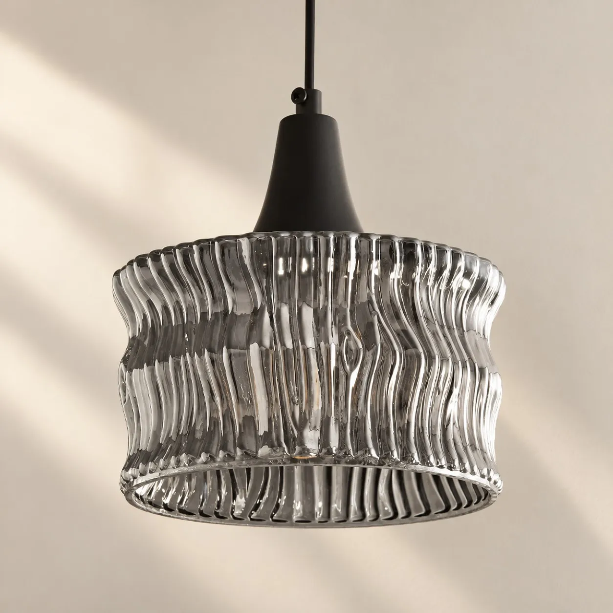 Suspension en laiton et verre style Wabi-Sabi