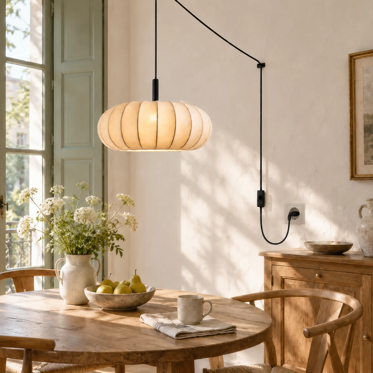 Suspension en tissu blanc