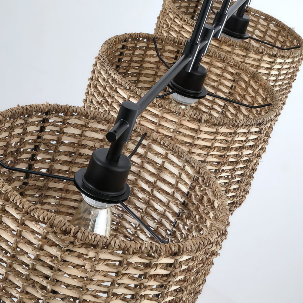 Suspension Ravelo Rustic Drum au design sculptural en m&eacute;tal, id&eacute;ale pour les salles &agrave; manger et les salons.