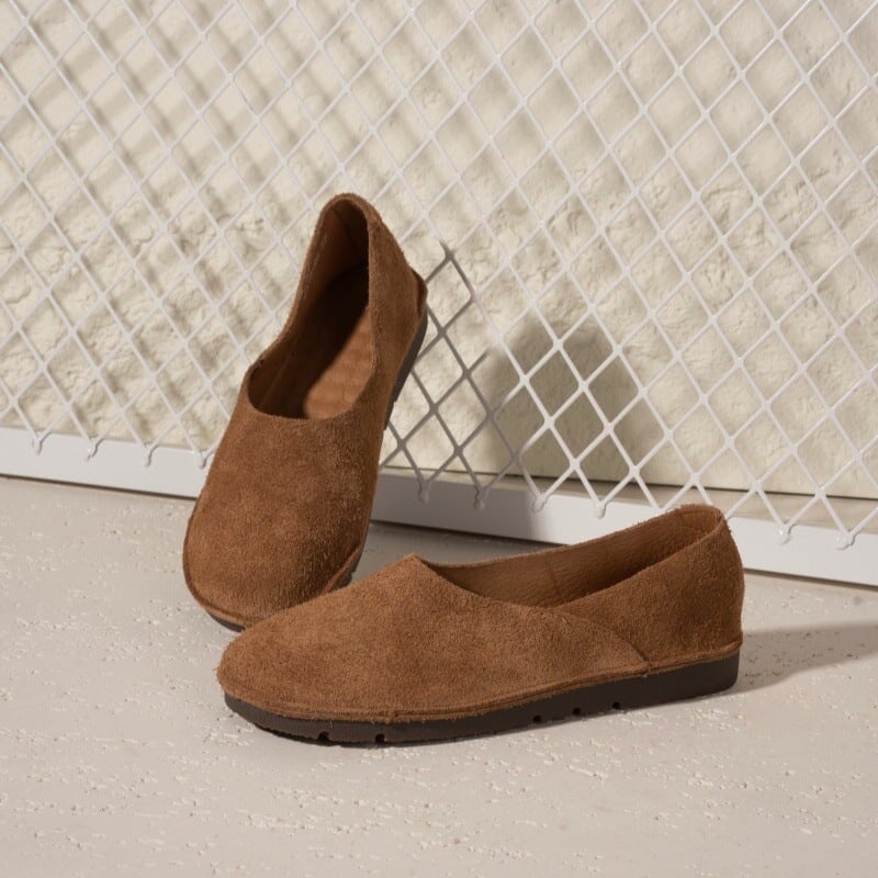 Mocasines informales de ante sin cordones, transpirables, planos y descalzos en caqui, amarillo, marr&oacute;n, beige y caf&eacute;.