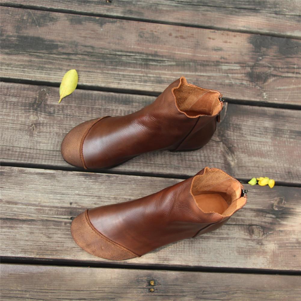 Botas planas de piel suave para mujer, descalzas, con dise&ntilde;o original en color caf&eacute;/negro.