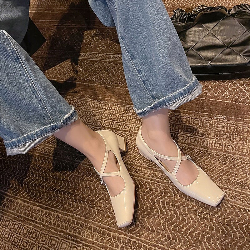 Zapatos Mary Jane de 45 mm con doble tira, hechos a mano en piel, en negro, beige y albaricoque.