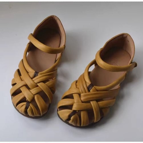 Sandali bassi da donna in pelle intrecciata a mano con velcro