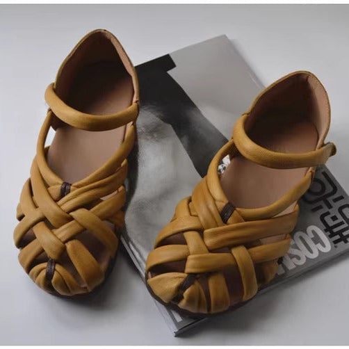Sandali bassi da donna in pelle intrecciata a mano con velcro