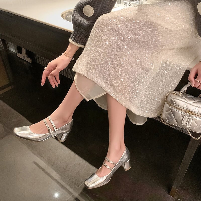 Elegantes tacones Mary Jane de piel de vaca con doble tira | Zapatos de boda y oficina en beige/plata