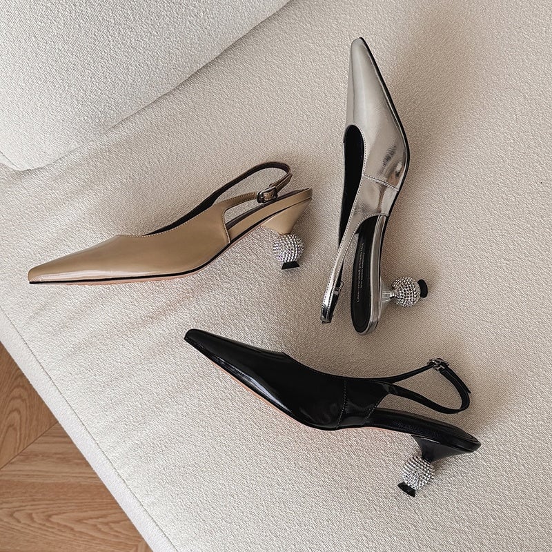 Sandalias elegantes de lujo con punta puntiaguda y pedrer&iacute;a para mujer