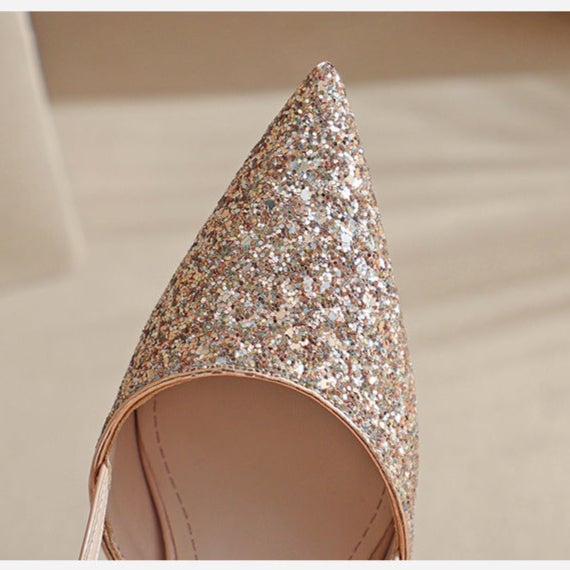 Zapatos de boda con tac&oacute;n de aguja y punta puntiaguda y lentejuelas para mujer