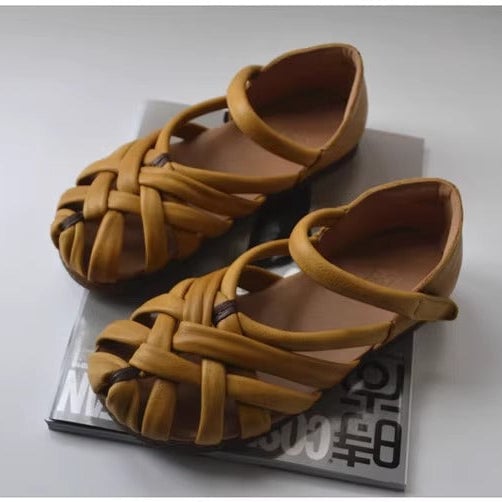 Sandali bassi da donna in pelle intrecciata a mano con velcro