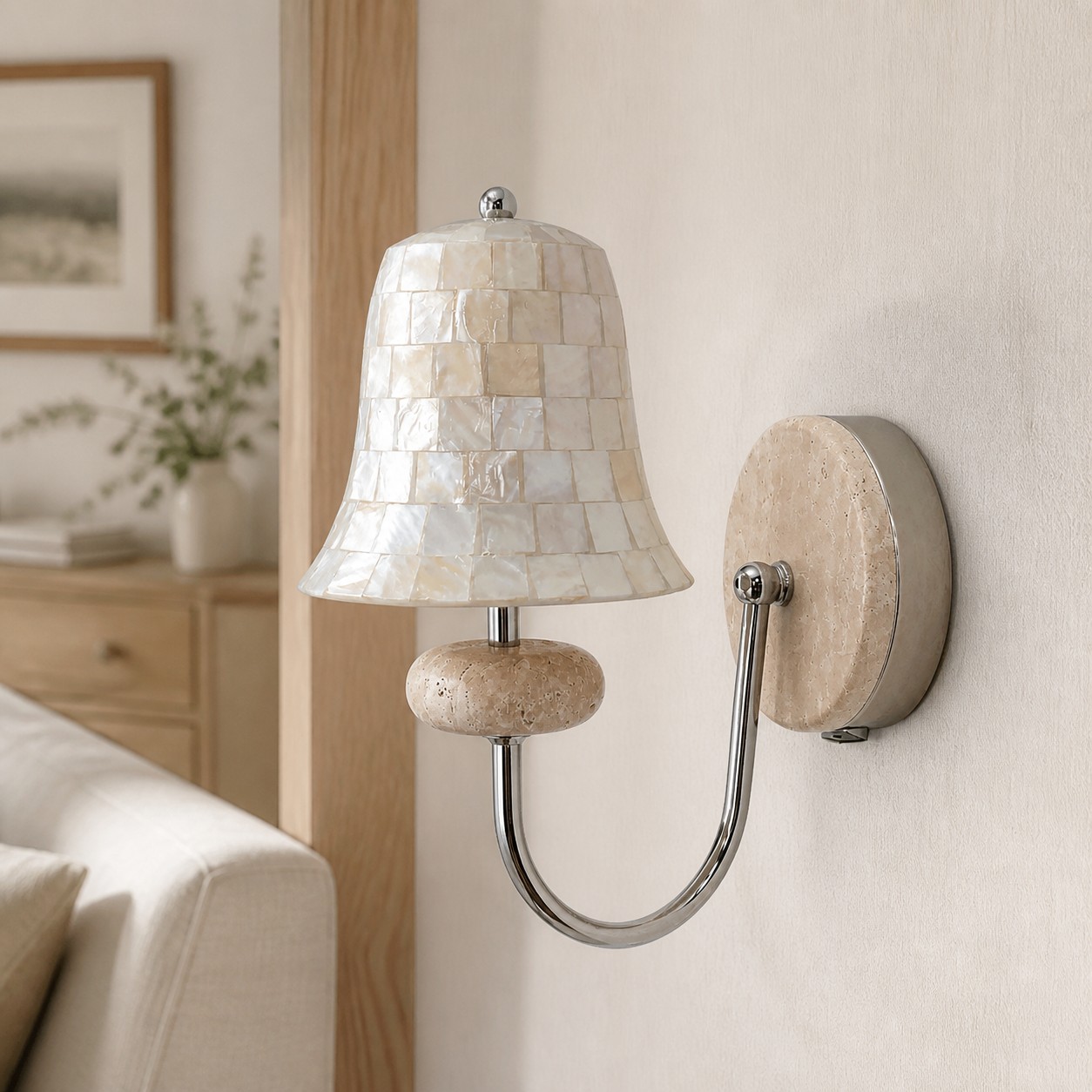 Wandlamp van parelmoer en steen