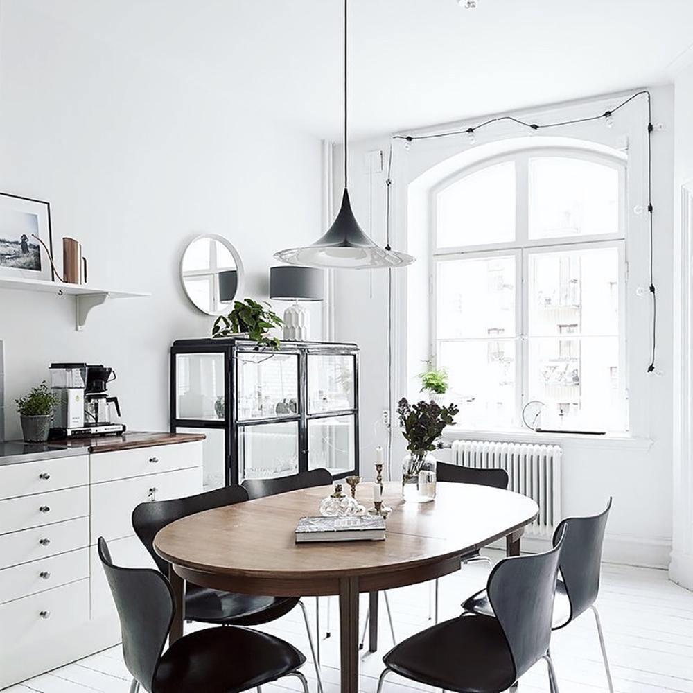 Bogenf&ouml;rmige Aluminium-Pendelleuchte mit Stecker