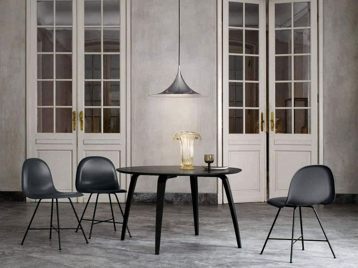 Bogenf&ouml;rmige Aluminium-Pendelleuchte mit Stecker