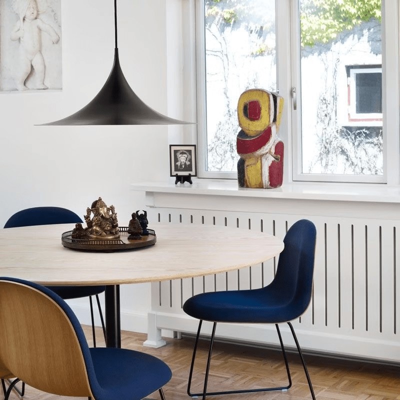 Bogenf&ouml;rmige Aluminium-Pendelleuchte mit Stecker