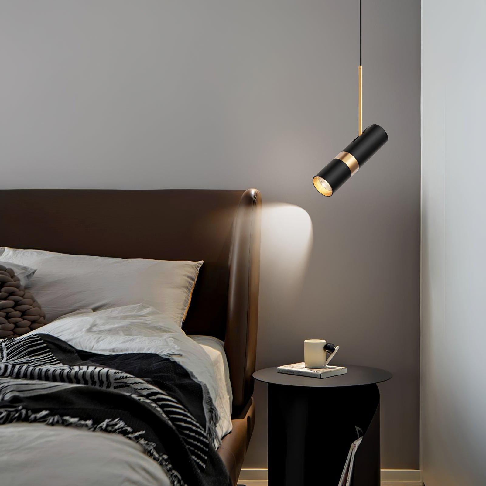 Czarno-złota metalowa lampa wisząca na stałe