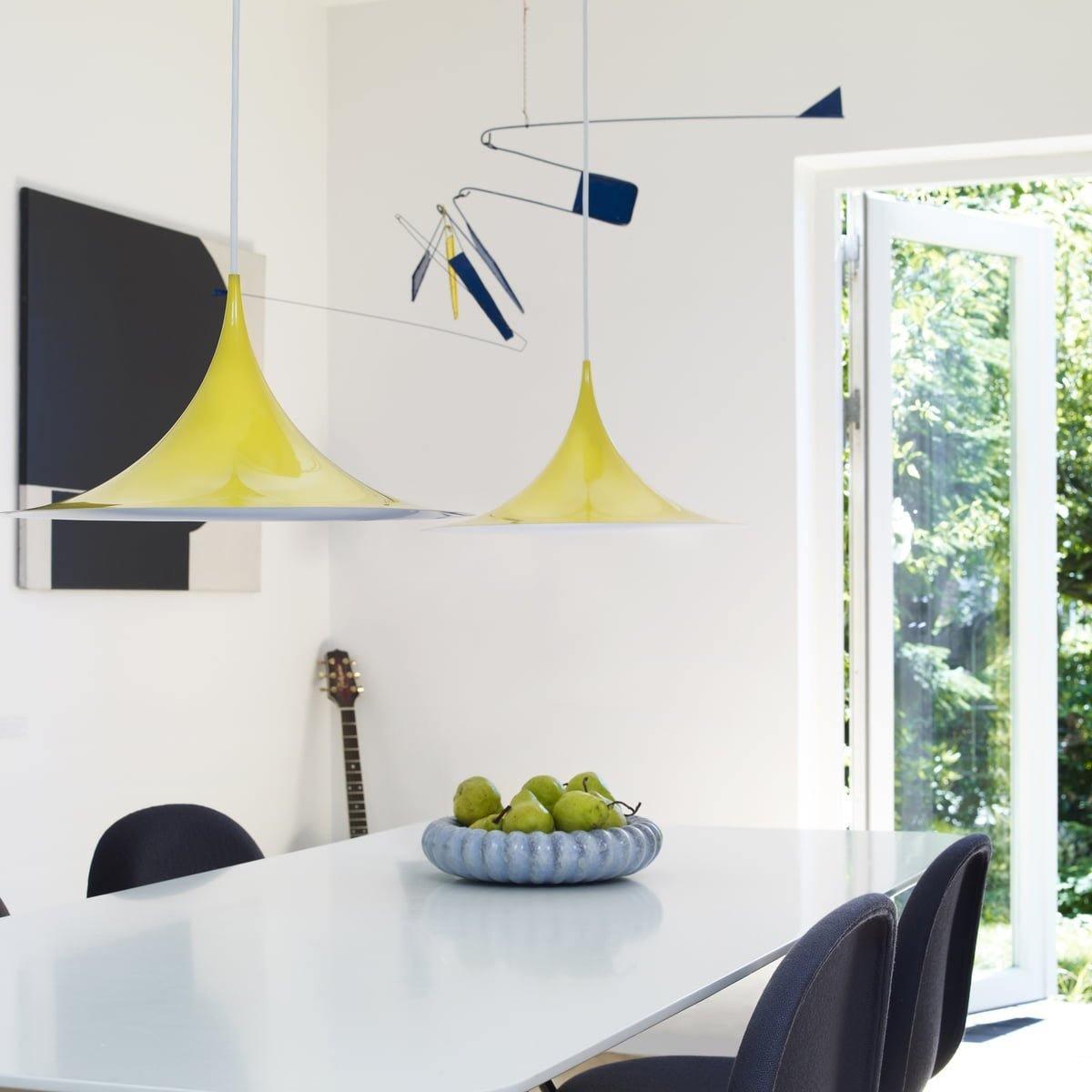 Bogenf&ouml;rmige Aluminium-Pendelleuchte mit Stecker