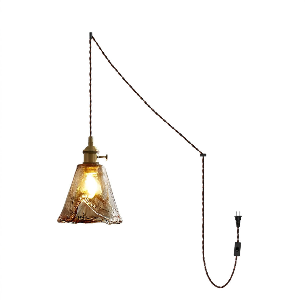 Pendentif suspendu en verre ambr&eacute; textur&eacute;