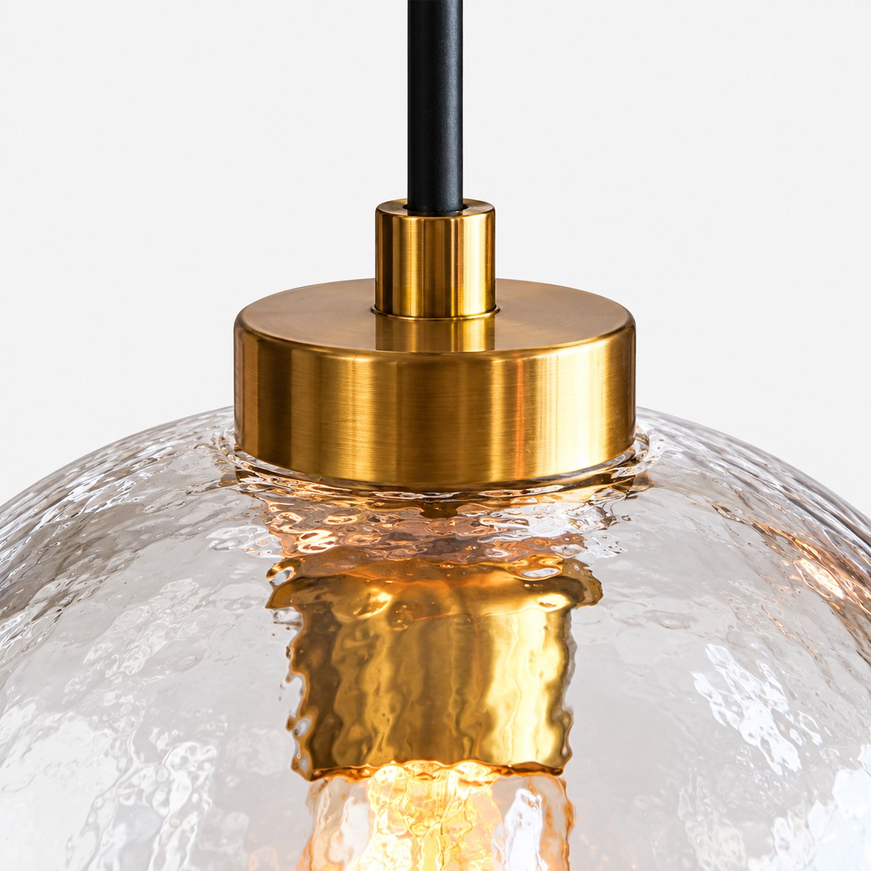 L&aacute;mpara colgante moderna de cristal r&uacute;stico para comedor