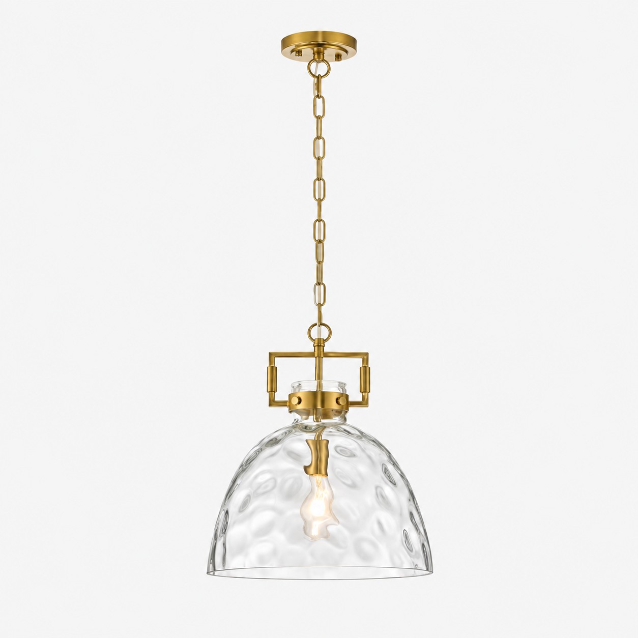 Moderne Pendelleuchte aus geh&auml;mmertem Glas mit minimalistischem Metalldesign &ndash; ideal f&uuml;r K&uuml;cheninseln