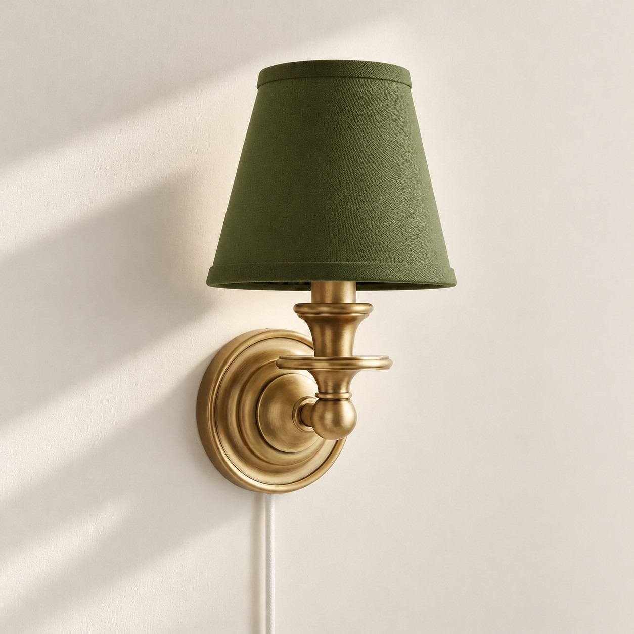 Sconce da parete Rowan senza fili con paralume piatto a tamburo - Lampada da parete in tessuto plug-in