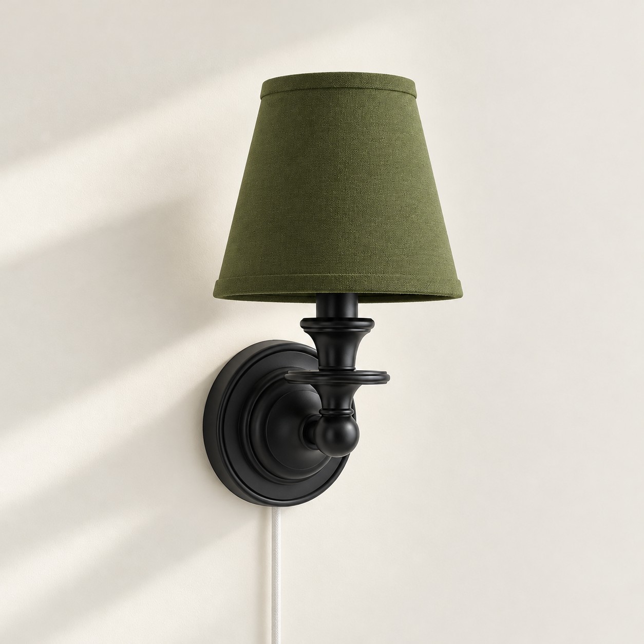 Sconce da parete Rowan senza fili con paralume piatto a tamburo - Lampada da parete in tessuto plug-in