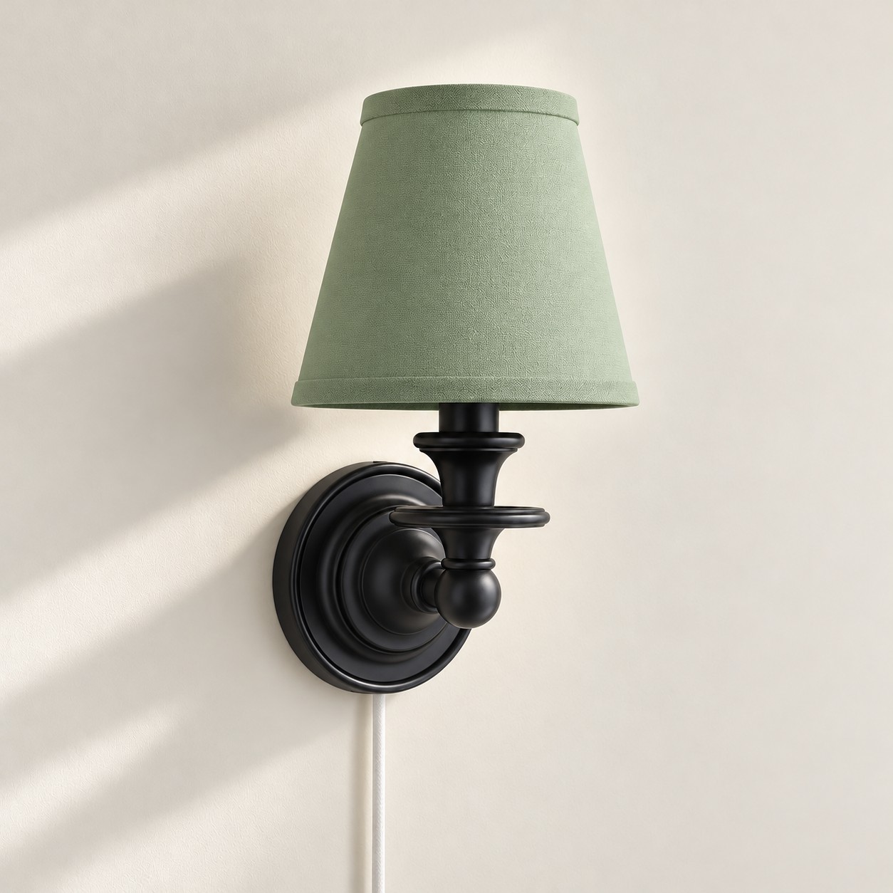 Sconce da parete Rowan senza fili con paralume piatto a tamburo - Lampada da parete in tessuto plug-in