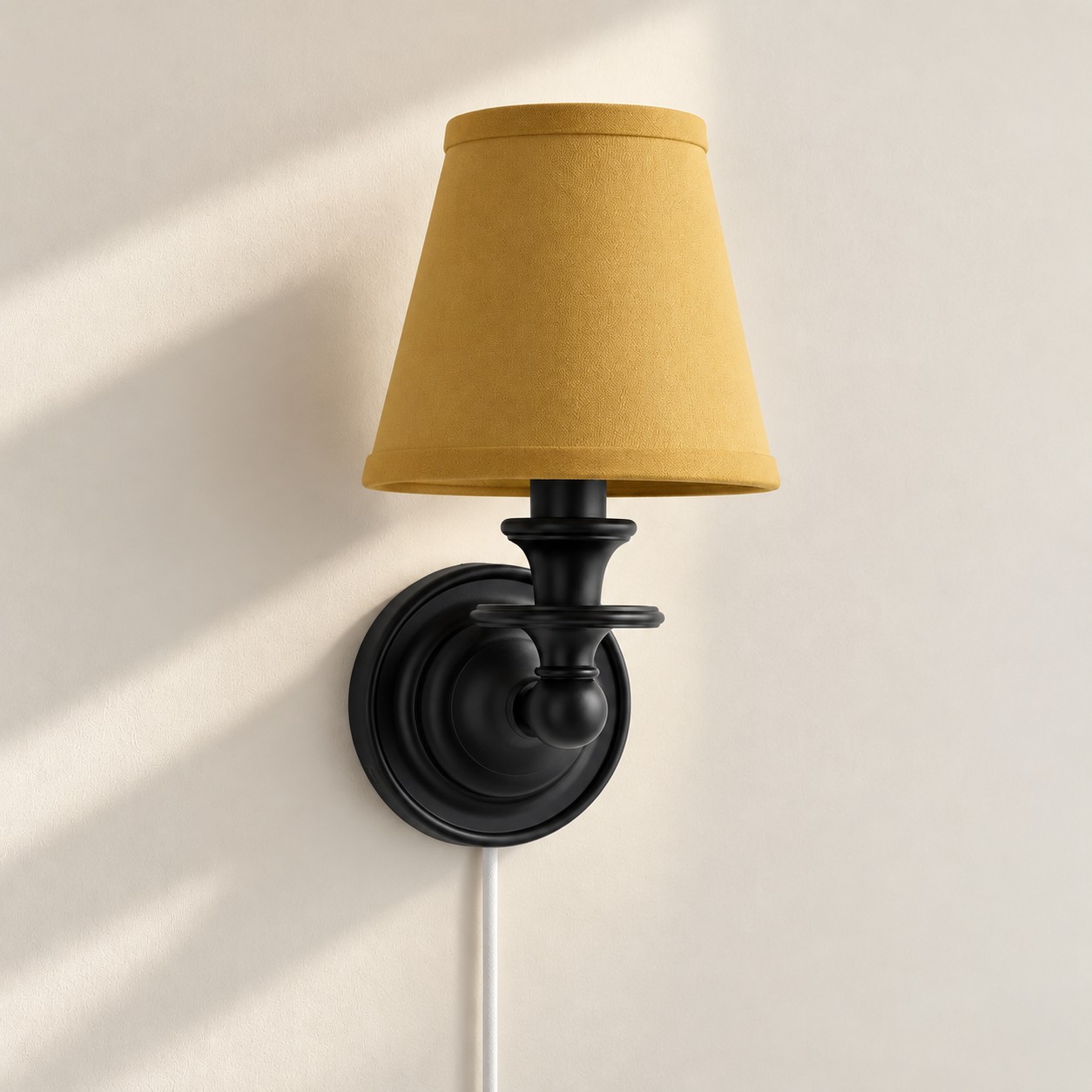 Sconce da parete Rowan senza fili con paralume piatto a tamburo - Lampada da parete in tessuto plug-in