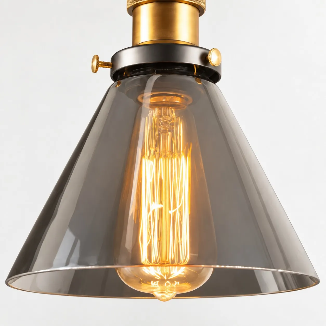Suspension minimaliste en verre