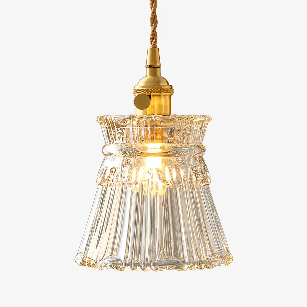Suspension vintage en verre sculpt&eacute;