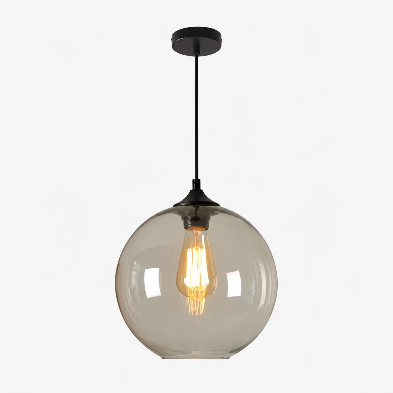 Lampadario a sospensione con globo in vetro grigio fum&eacute;