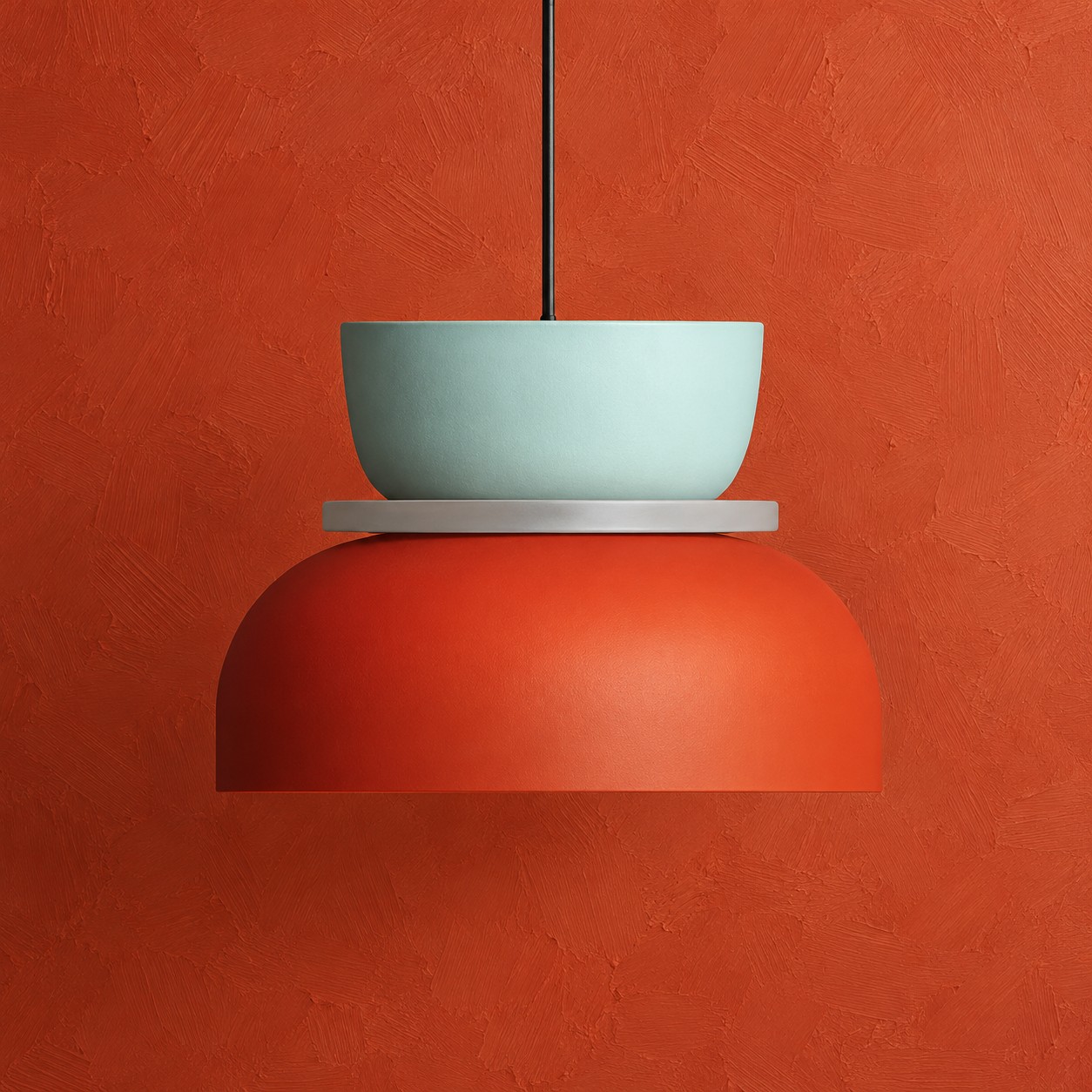 Bunte H&auml;ngeleuchte mit Schalenschirm
